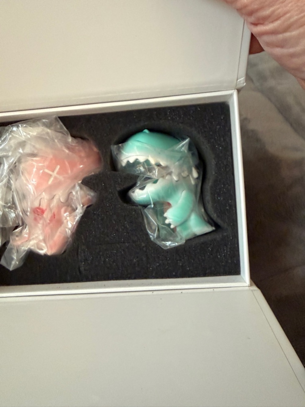 2 Umasou babies!! Dinosaurs pink and green. Love Letter series.